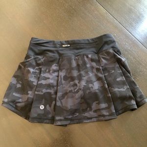 Lululemon Pace Rival Skirt- Grey Camo, Size 2